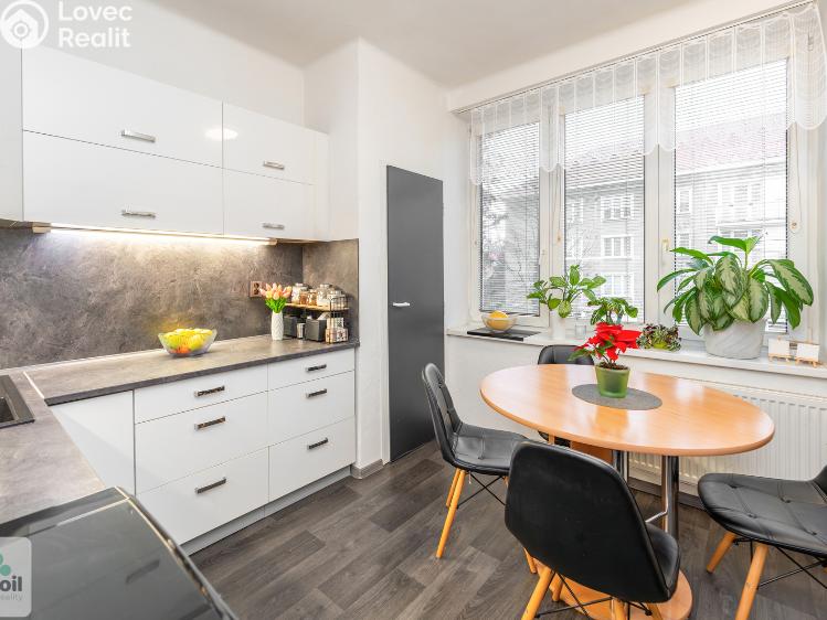 Prodej bytu 3+1 Neratovice, Dr. E. Beneše č. 6