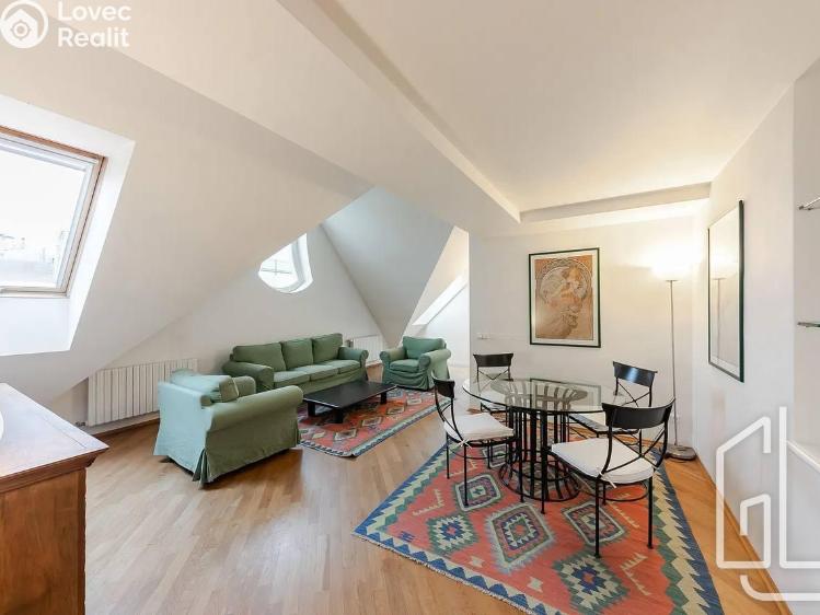 Pronájem bytu 3+1 Praha, Odborů č. 2