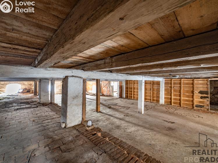 Продаж торгового приміщення Chudenice, Mírové nám. č. 14