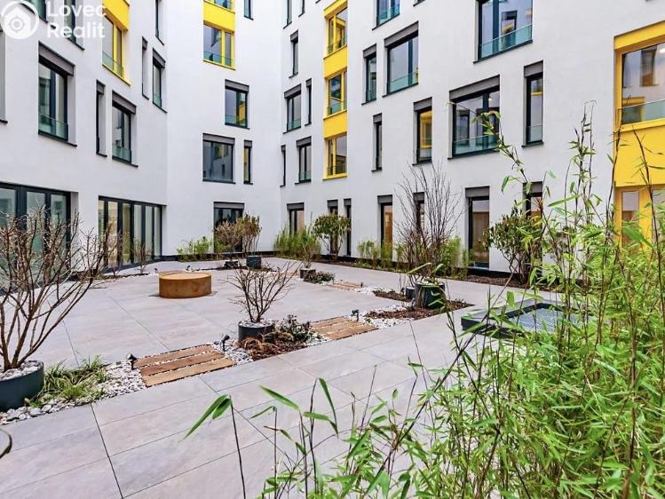 Pronájem bytu 1+KK Praha, Kurta Konráda 2517/1 č. 11