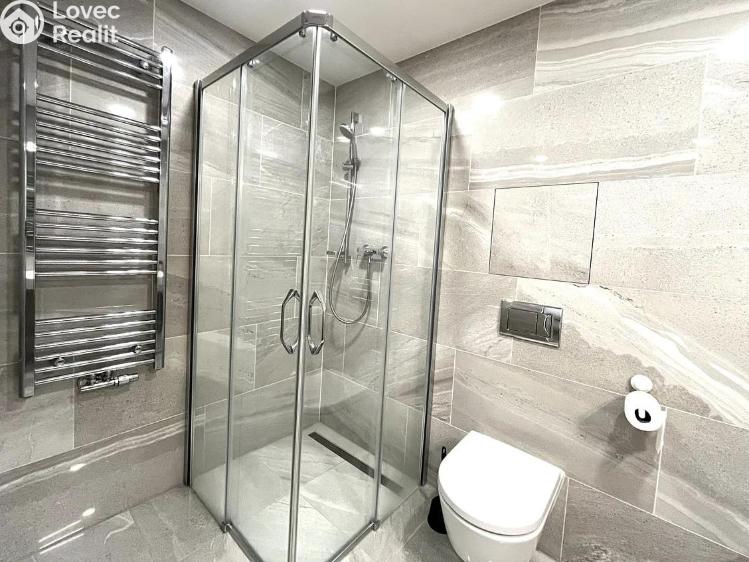 Pronájem bytu 1+KK Praha, Kurta Konráda 2517/1 č. 8