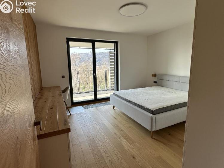 Pronájem bytu 2+KK Praha, Mezi vodami č. 6