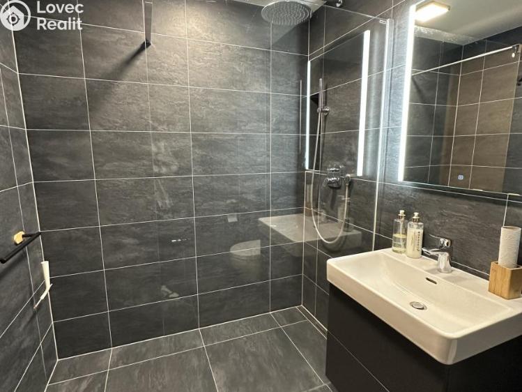 Pronájem bytu 2+KK Praha, Mezi vodami č. 9