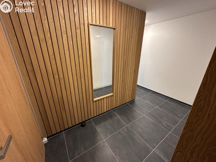 Pronájem bytu 2+KK Praha, Mezi vodami č. 14