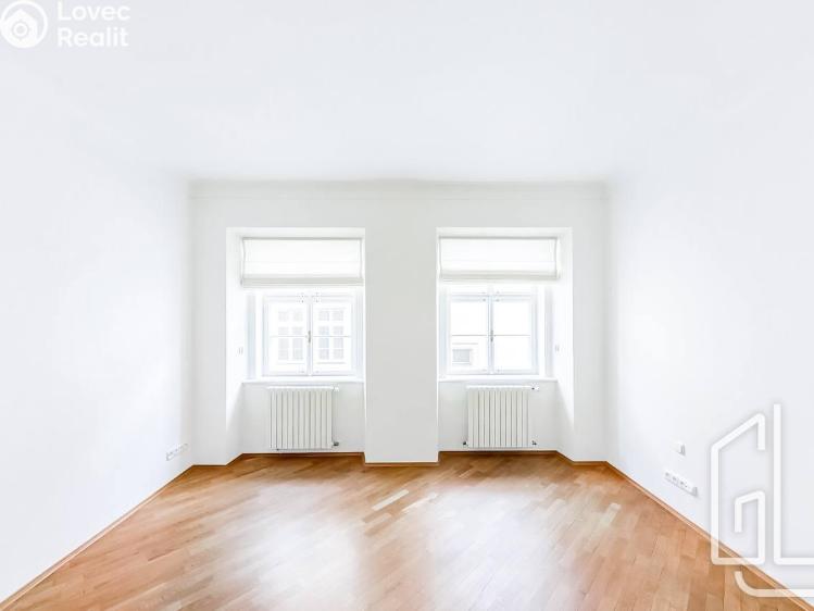 Pronájem bytu 4+1 Praha, Vlašská č. 2