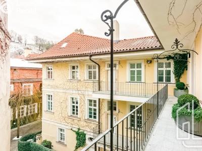 Pronájem bytu 4+1 Praha, Vlašská č. 1