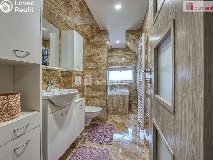 Продаж сімейного будинку Libiš, Střední č. 21