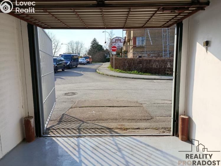 Pronájem garáže Praha, Rozšířená č. 2