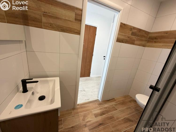 Prodej bytu 1+KK Praha, Veltruská č. 9