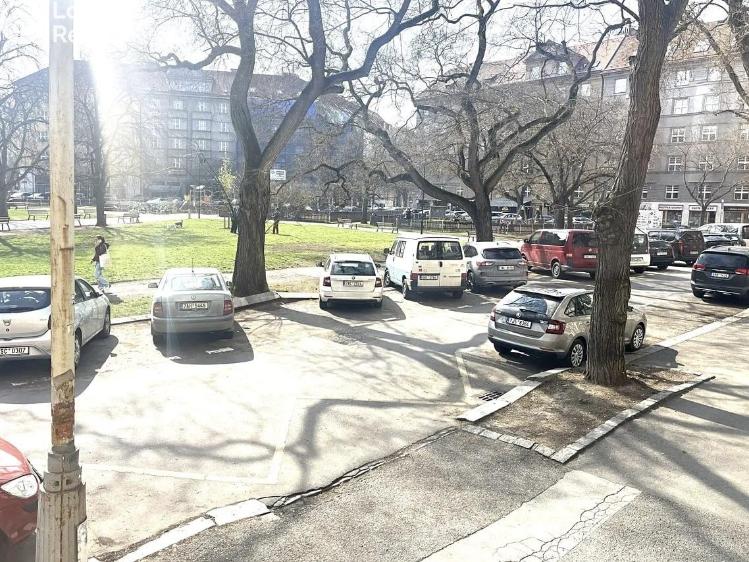 Pronájem bytu 3+KK Praha, Puškinovo náměstí 493/5 č. 9