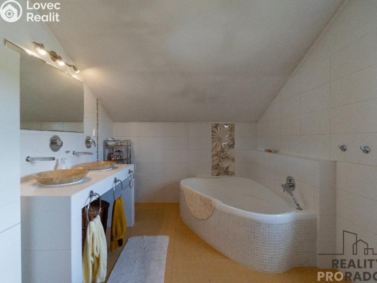 Sale family house Staré Hrady č. 24