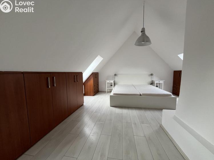 Pronájem bytu 2+KK Praha, Kosořská č. 7