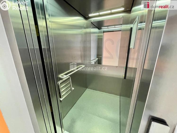 Rent apartment 2+KK Praha 13, Svitákova č. 10