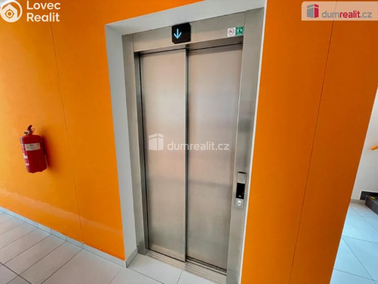 Rent apartment 2+KK Praha 13, Svitákova č. 11