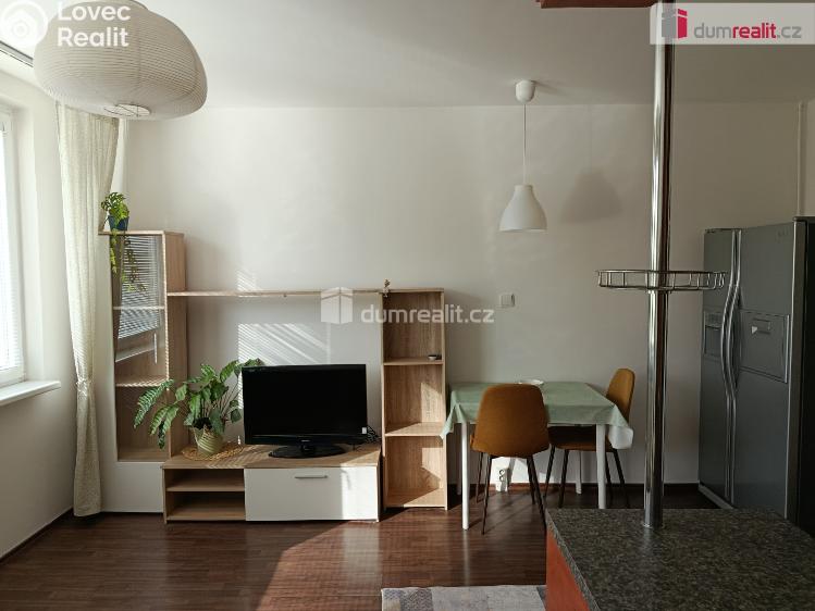 Rent apartment 2+KK Praha 12, Urbánkova č. 3