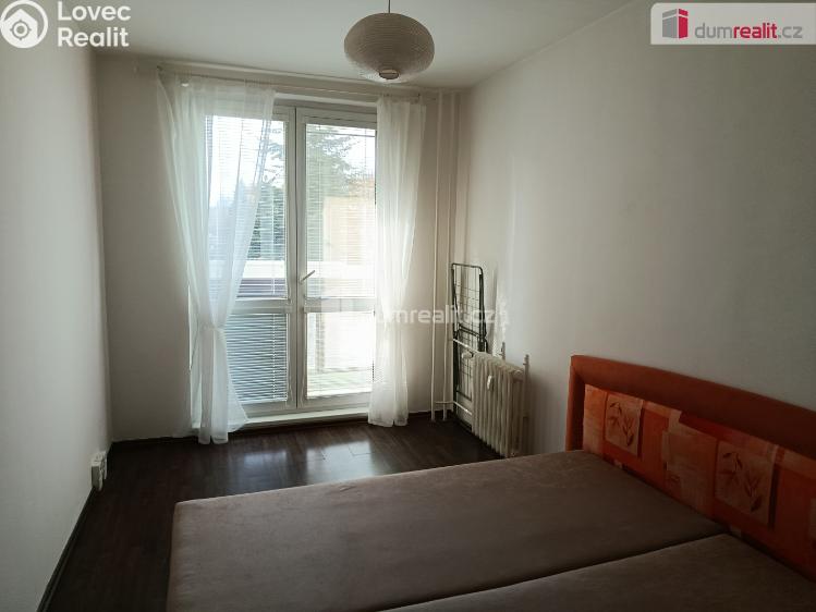 Rent apartment 2+KK Praha 12, Urbánkova č. 14