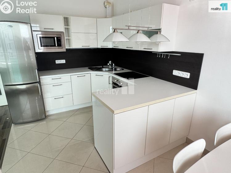 Rent apartment 2+KK Praha 18, Pavla Beneše č. 4