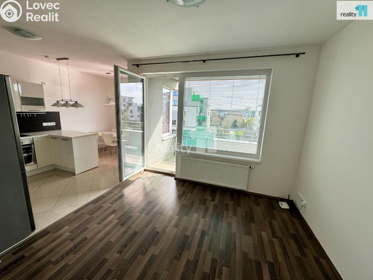 Rent apartment 2+KK Praha 18, Pavla Beneše č. 8