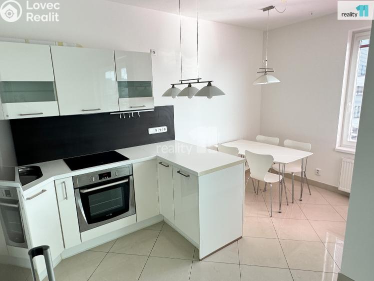 Rent apartment 2+KK Praha 18, Pavla Beneše č. 10