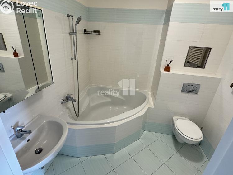 Rent apartment 2+KK Praha 18, Pavla Beneše č. 21