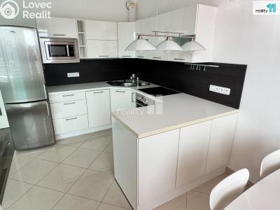 Оренда квартири 2+KK Praha 18, Pavla Beneše č. 4