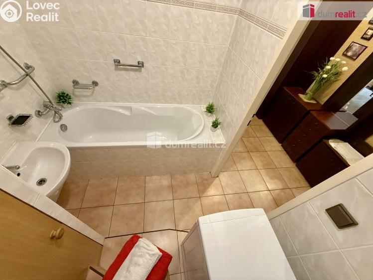 Pronájem bytu 2+KK Praha 11, Petýrkova č. 10