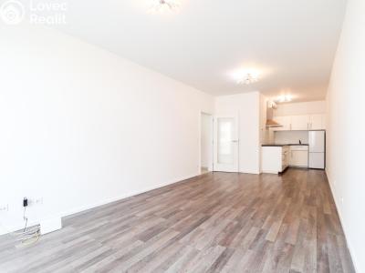 Rent apartment 2+KK Praha, Zvěřinova č. 2