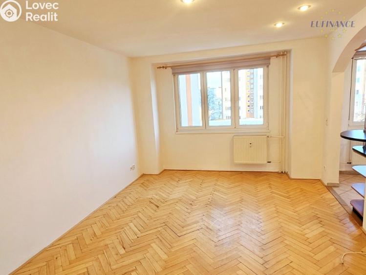 Rent apartment 2+1 Kralupy nad Vltavou, nám. Mládežníků 671 č. 9
