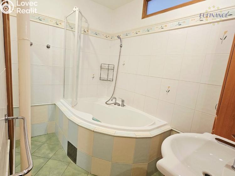 Rent apartment 2+1 Kralupy nad Vltavou, nám. Mládežníků 671 č. 11