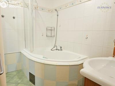 Pronájem bytu 2+1 Kralupy nad Vltavou, nám. Mládežníků 671 č. 4