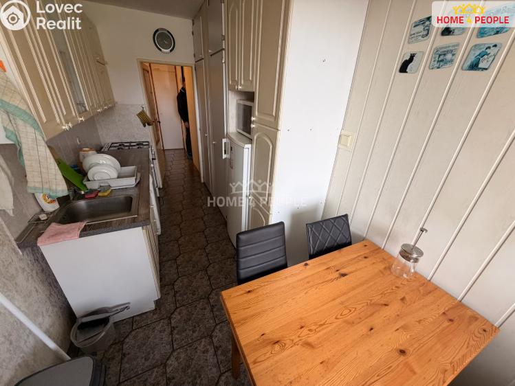 Prodej bytu 4+1 Praha 8, Hnězdenská č. 12