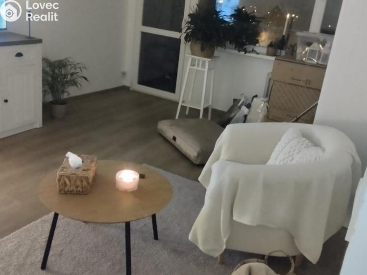 Pronájem bytu 2+1 Chomutov, Stavbařská č. 5
