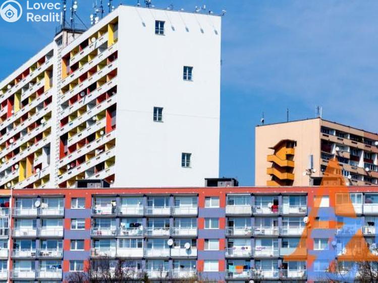 Pronájem bytu 2+1 Chomutov, Stavbařská č. 13