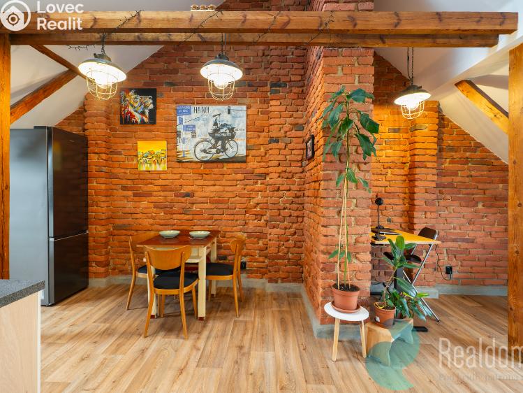 Продаж багатоквартирного будинку České Budějovice, Fr. Hrubína č. 2