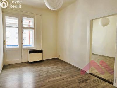 Rent apartment 2+1 Praha, Ambrožova č. 2