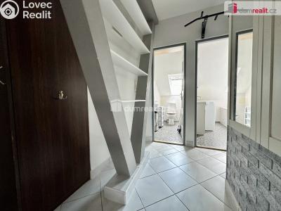 Pronájem bytu 2+1 Ostrov, Kollárova č. 4