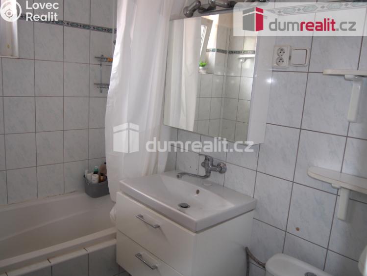 Pronájem bytu 2+1 Ostrov, Masarykova č. 7