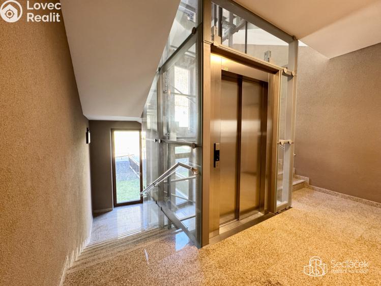 Pronájem bytu 2+KK Karlovy Vary, Tyršova č. 18