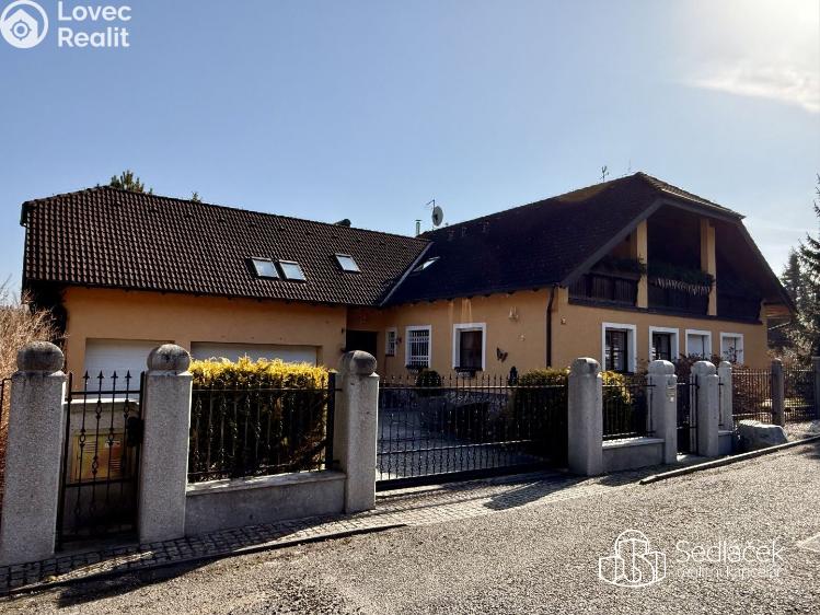 Pronájem bytu 3+1 Valy, Na Stráni č. 1