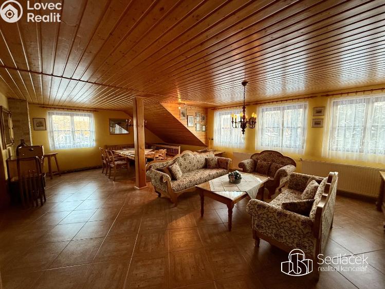 Pronájem bytu 3+1 Valy, Na Stráni č. 6