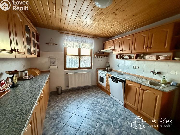 Pronájem bytu 3+1 Valy, Na Stráni č. 10