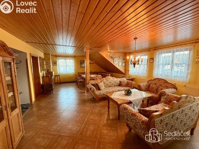 Pronájem bytu 3+1 Valy, Na Stráni č. 3