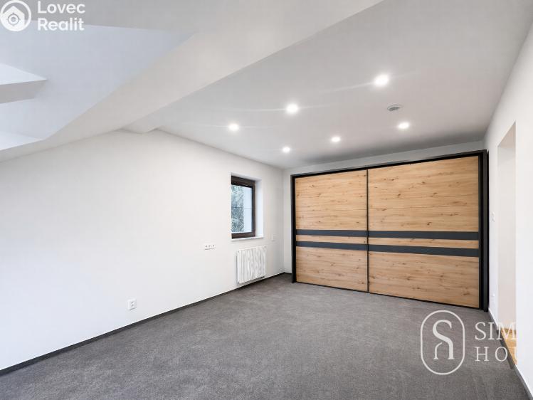 Pronájem bytu 3+KK Praha, Ruzyňská č. 7