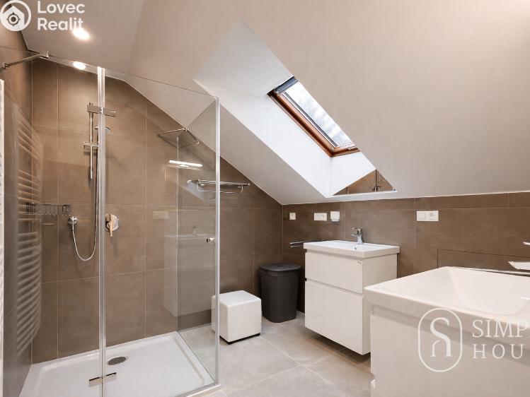 Pronájem bytu 3+KK Praha, Ruzyňská č. 11