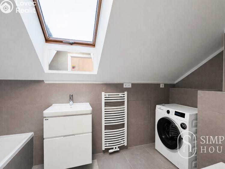 Pronájem bytu 3+KK Praha, Ruzyňská č. 12