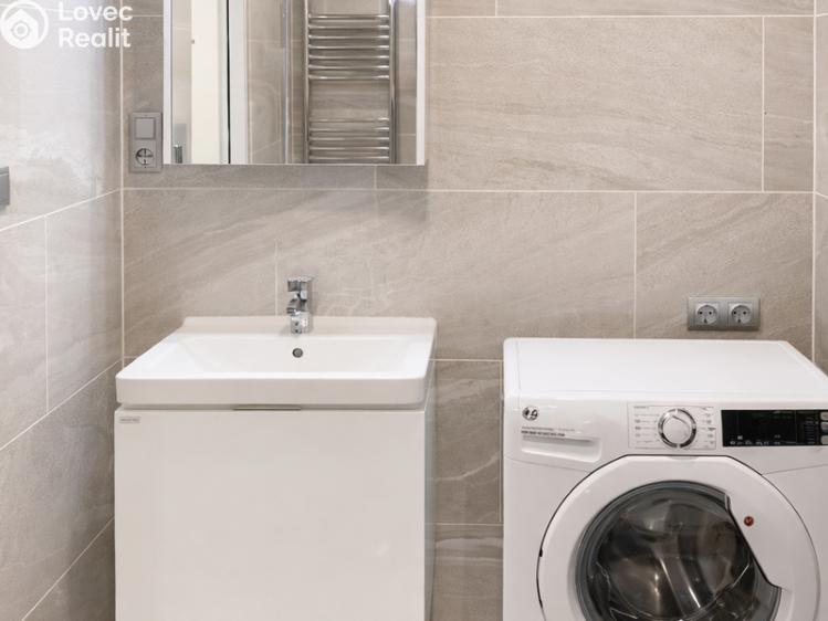 Pronájem bytu 1+KK Praha, Kurta Konráda č. 5