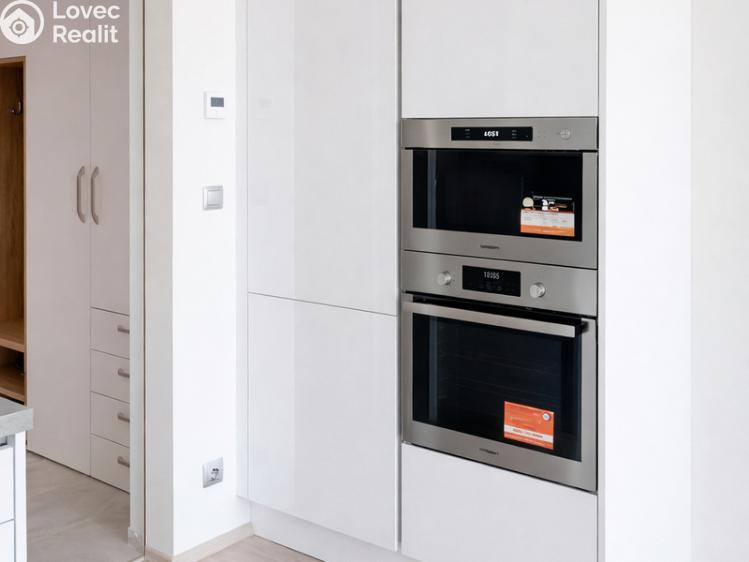 Pronájem bytu 1+KK Praha, Kurta Konráda č. 8