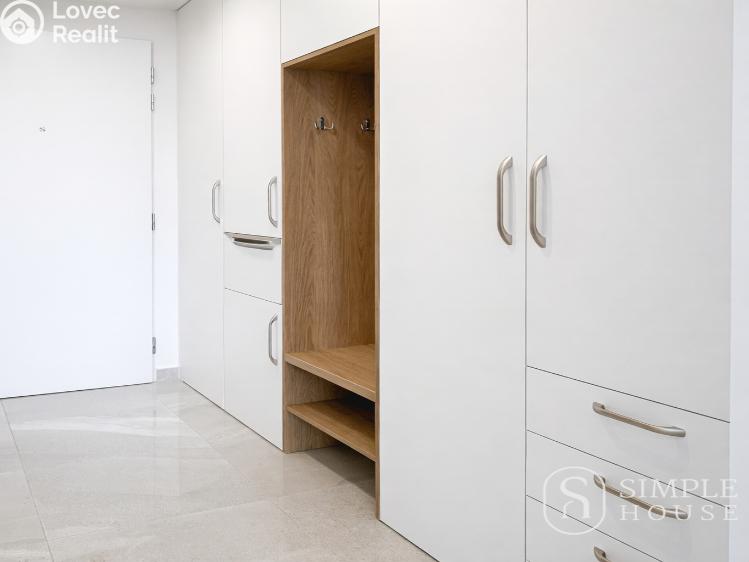 Pronájem bytu 1+KK Praha, Kurta Konráda č. 9