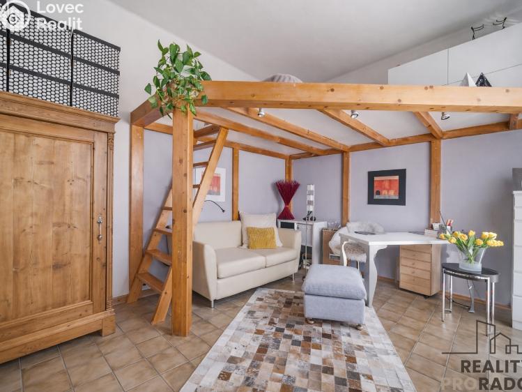 Продажа квартиры 3+1 Pardubice, Sladkovského 1576 č. 8