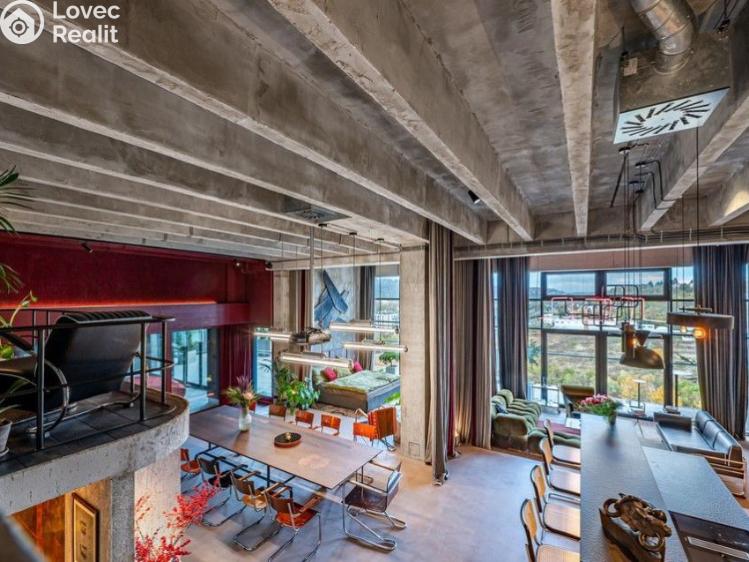 Sale atypical apartment Praha, Československého exilu č. 1